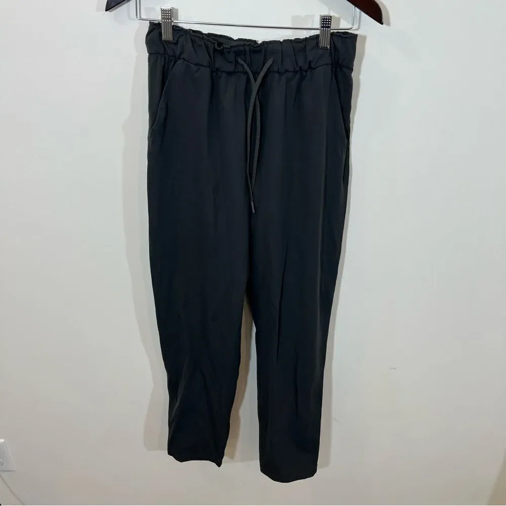 Lululemon Keep Moving Pant 7/8 High-Rise in Graphite Grey | Size 6